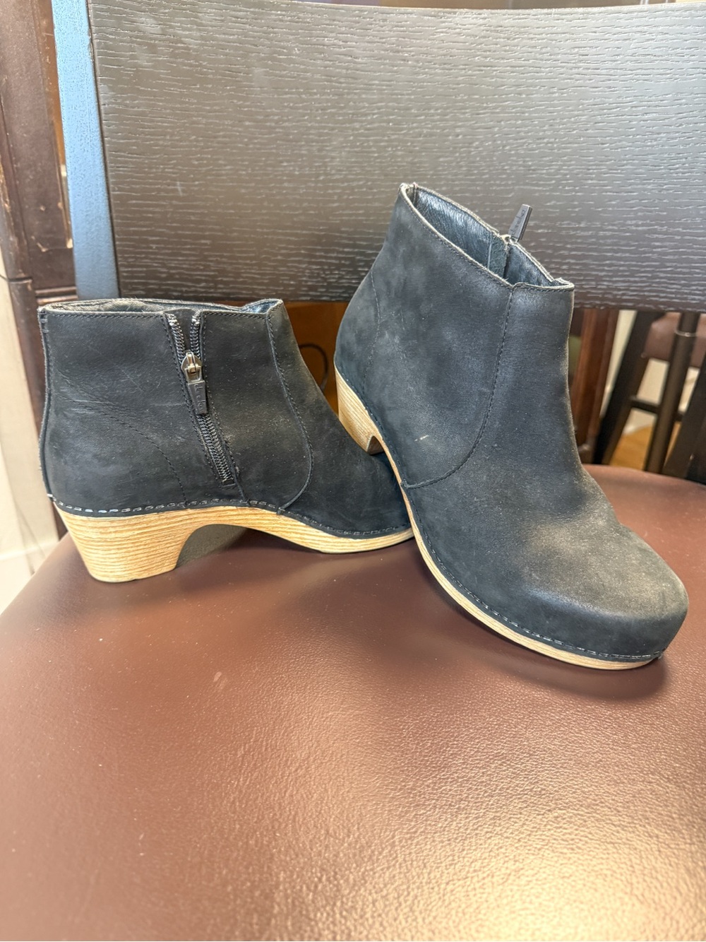 Dansko Maria Black Nubuck Ankle Booties Side Zip Block Heel EU 38 US 8
